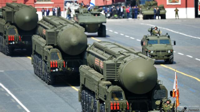Баллистические ракеты "Ярс" на параде в честь Дня Победы 9 мая 2015 г.