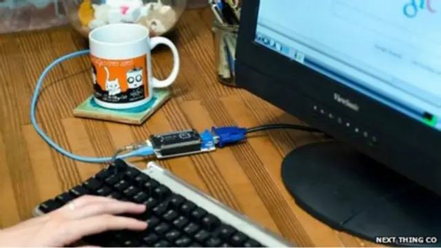 Se puede conectar a pantallas y computadoras convencionales de forma simple.