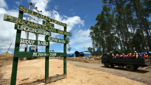 Komplek rumah pengungsi