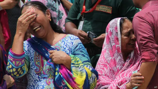 کراچی میں صفورا چورنگی کے قریب ہونے والے اس حملے میں 45 افراد مارے گئے