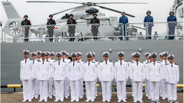 Боевые корабли Китая впервые принимают участие в учениях так далеко от берегов КНР