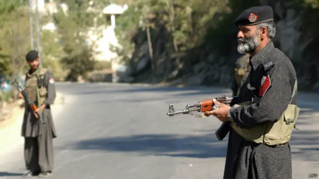 کالعدم تنظیم تحریک طالبان پاکستان نے اس حملے کی ذمہ داری اپنی تنظیم کی جانب سے قبول کی ہے