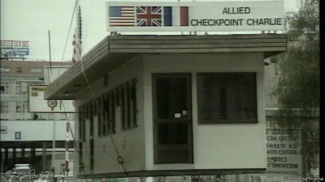 "Чекпойнт Чарли" 