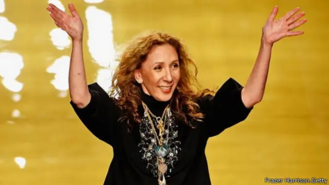 حققت ريم عكرا شهرة واسعة في مجال تصميم الأزياء