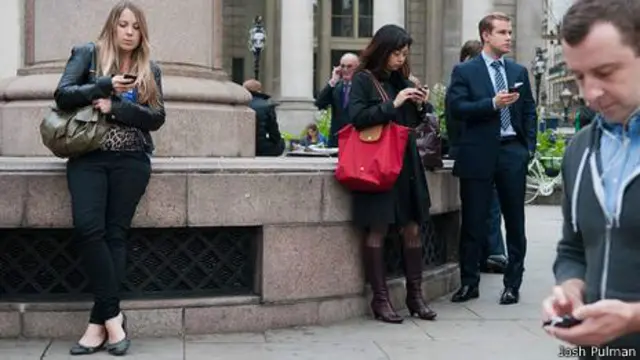 Para autor, estamos começando a sentir os efeitos de querer conectar nossas mentes a redes