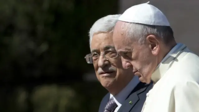 ښاغلي عباس د نړۍ د کاتولیکانو له مشر پاپ فرانسیس سره هم وکتل.