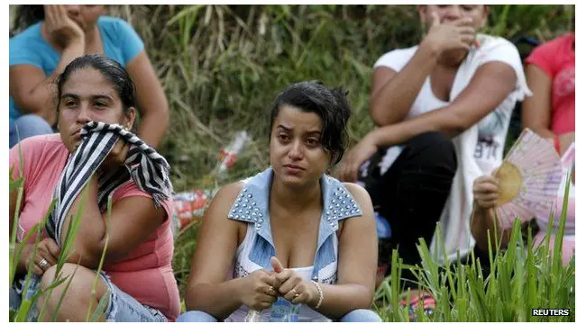 Sanak keluarga yang menanti nasib keluarga mereka yang belum ketahuan nasibnya