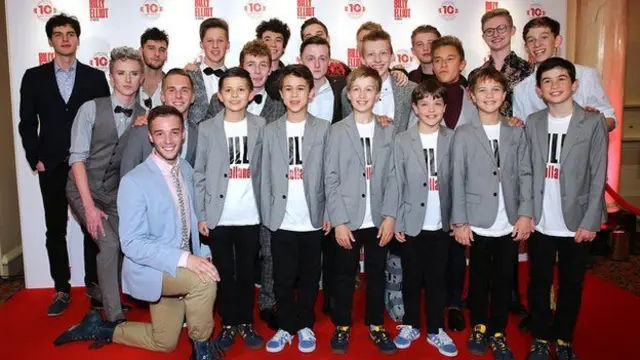 حضر العرض العديد من الممثلين الذين شاركوا في عرض "بيلي إليوت" على مر السنين