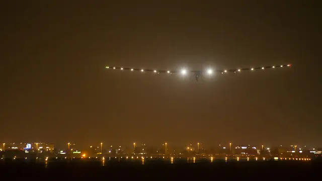 سولر امپلس کی ٹیم کا کہنا ہے کہ پر کی مرمت کی جا سکتی ہے اور جہاز اپنا سفر جاری رکھے گا