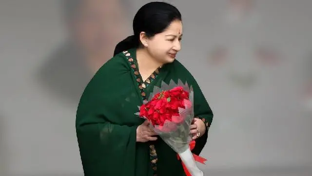 1,50,000க்கும் அதிகமான வாக்கு வித்தியாசத்தில் ஜெயலலிதா வெற்றிபெற்றுள்ளார்.