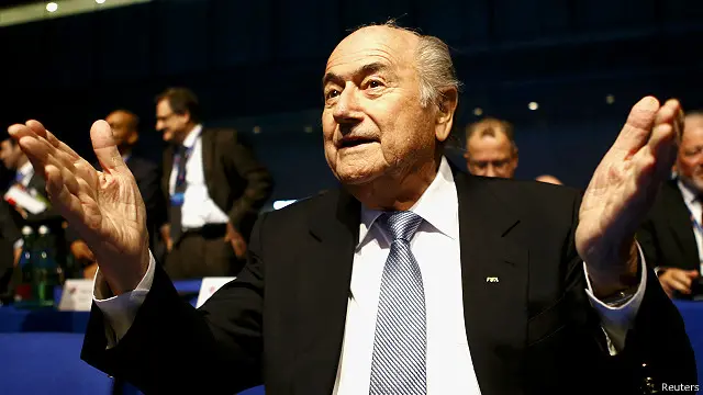 يعارض بلاتر المطالب الفلسطينية بتعليق عضوية إسرائيل في الفيفا