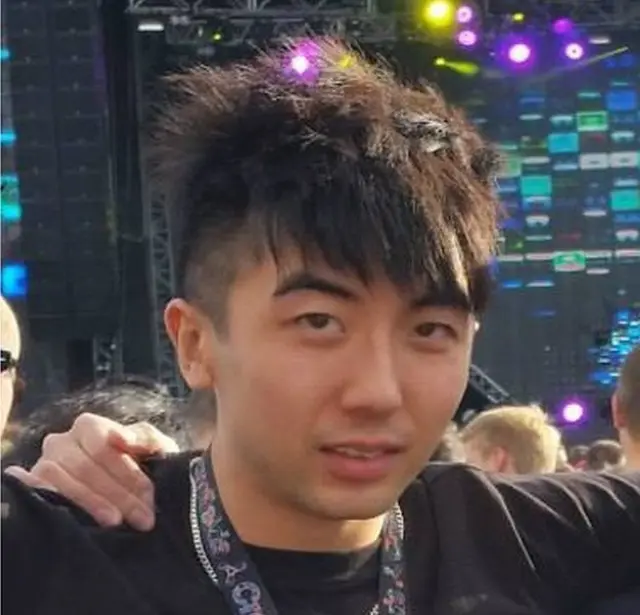 Ronny反应他的成长环境很压抑