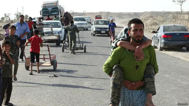 جنگ کی وجہ سے شہریوں کو بڑے پیمانے پر وہاں سے کوچ کرتے دیکھا جا رہا ہے