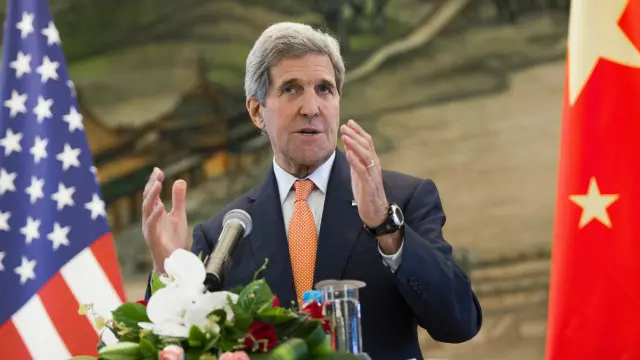 Ngoại trưởng Mỹ John Kerry kêu gọi Trung Quốc 'kiềm chế' các hành động ở Biển Đông.