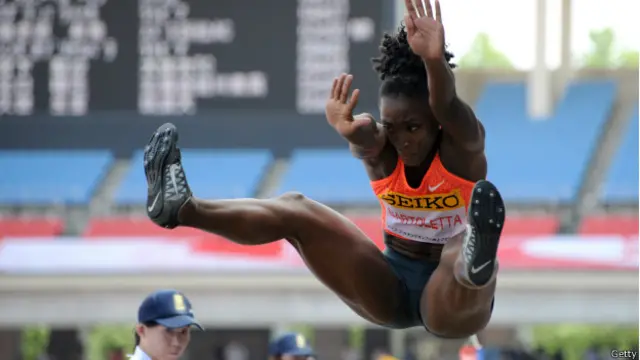 امریکہ کی ٹیاننا بارٹو لیٹا نے خواتین کی لانگ جمپ کے مقابلے میں 6.99 میٹر سے کامیابی حاصل کی