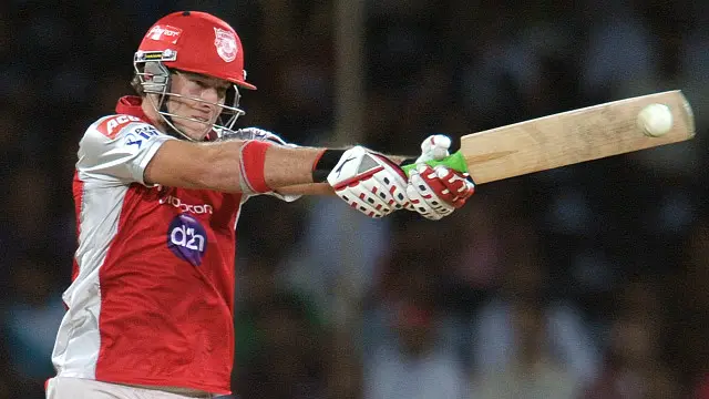 الوک کے بیٹے کا کہنا ہے کہ کولکتہ پولیس ان کے والد کا علاج کرا رہی ہے