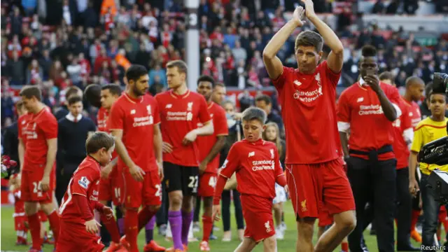 قال جيرارد "أشعر بالفخر عندما أنظر إلى الـ 17 عاما الماضية، ولن أنسى هذا اليوم أبدا".