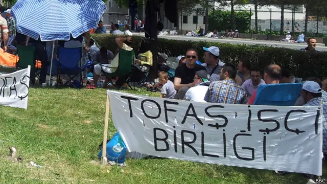 İşçi aileleri de eylemlere destek veriyor.