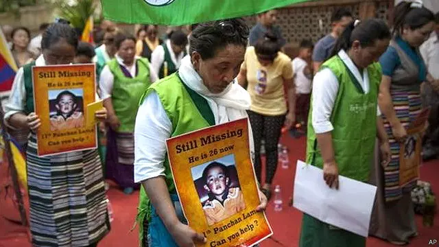 Người dân Tây Tạng lưu vong thúc giục chính quyền Trung Quốc thả vị Ban Thiền Lạt Ma bị bắt khi mới 6 tuổi và 'mất tích' trong suốt 20 năm qua.