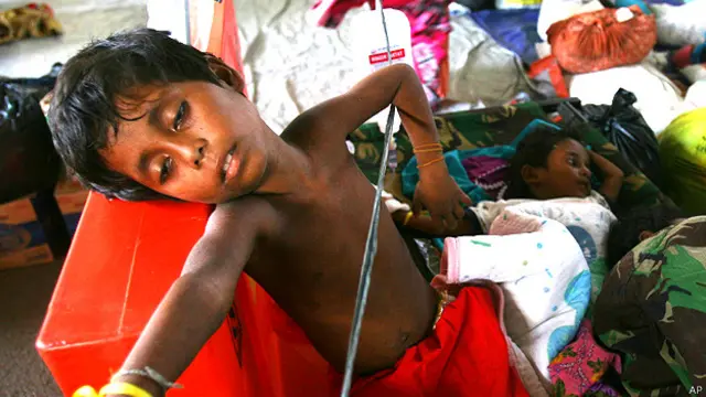 Niño rescatado en Indonesia