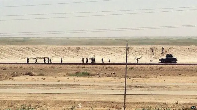 Kota Ramadi jatuh sepenuhnya ke tangan ISIS pada Minggu (17/05). Pada saat bersamaan, sebagian besar tentara kehabisan amunisi dan tak mampu membendung serangan besar-besaran ISIS.