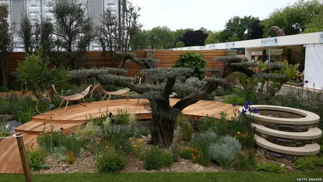 اس سال میلے میں 15 بڑے باغیچے بھی بنائے گئے ہیں اور دنیا کے مشہور باغبانوں نے ان کی تیاری میں اپنے فن کا مظاہرہ کیا ہے۔