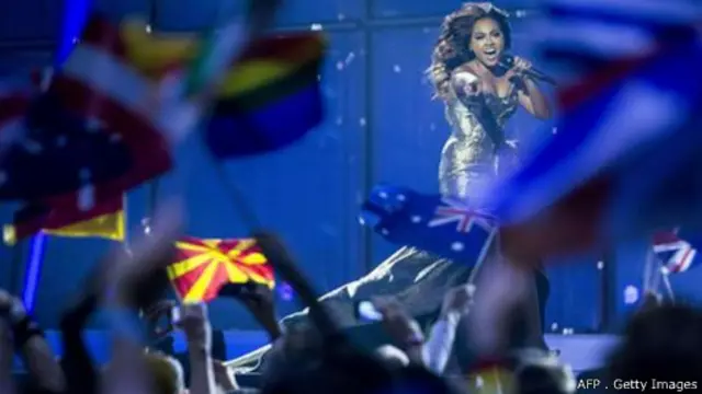 المغنية جيسيكا ماوبوي، التي تنحدر من سلالة السكان الأصليين في استراليا، كانت ضيفة خاصة لحفل "يوروفيجن" عام 2014