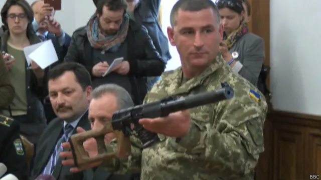 Ukraina mengklaim telah menangkap dua anggota pasukan elite Rusia di bagian timur Ukraina, pada Sabtu (16/05).