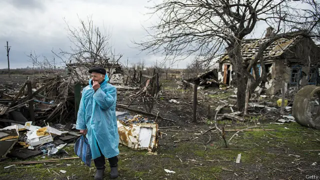 Разрушенное село в Донбассе