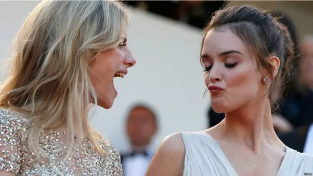 اس معروف فلم فیسٹیول میں ہر سال فلم اور فیشن انڈسٹری کے علاوہ ذرائع ابلاغ سے تعلق رکھنے والے دو لاکھ سے زیادہ افراد شرکت کرتے ہیں۔