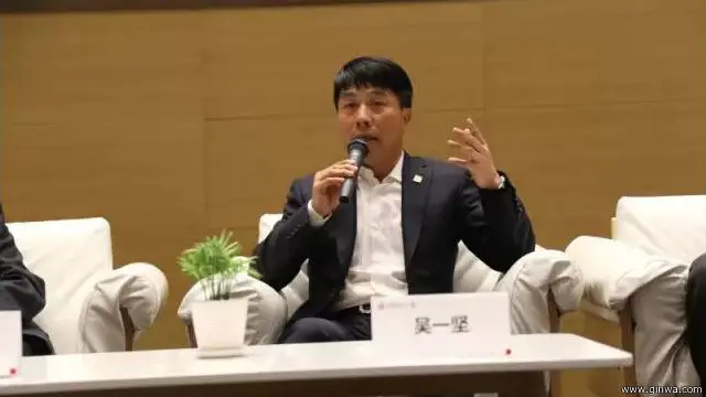 陕西金花企业集团董事长吴一坚