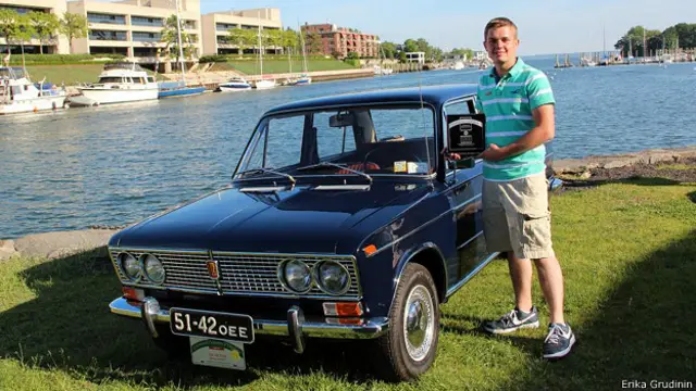 19-летний Роман Грудинин и победитель в классе на фестивале Concours d’ Elegance 2014 года в Гринвиче – "Лада" 1982 года выпуска