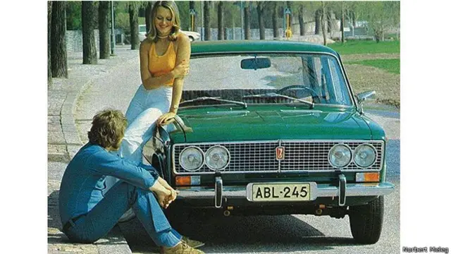 Товарищ, это – не Fiat-124! Фото из винтажного рекламного буклета об автомобиле "Лада" ВАЗ-2103