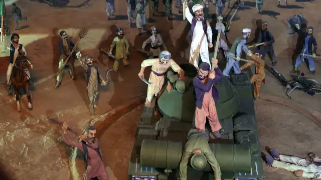 أكثر الأجزاء جاذبية هو ما يصور القتال وكيف خاضه المقاتلون الأفغان ضد الجيش الروسي الكبير.