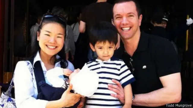 انتقل تودّ مَسغروف وعائلته إلى طوكيو قبل أربع سنوات قادما من مدينة شيكاغو الأمريكية.