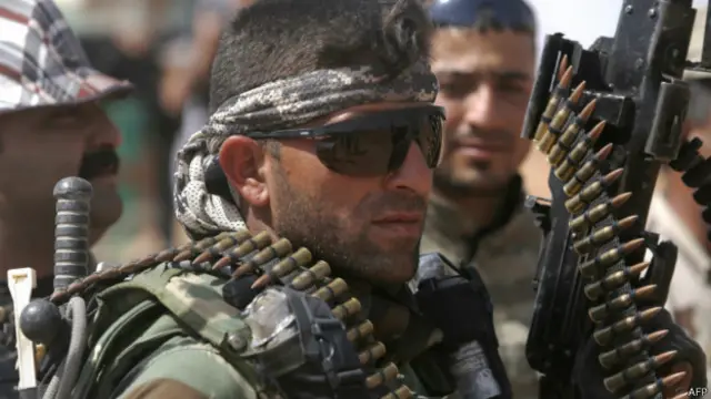 نزدیک به سه هزار شبه‌نظامی شیعه در نزدیکی رمادی آماده شروع عملیات علیه داعش هستند