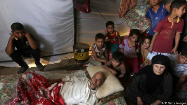  رمادي ښار په جګړه کې نژدې ۵۰۰ کسان وژل شوي او له ۴۰۰۰۰ زيات بې کوره شوي دي