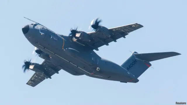 اے400ایم کے حادثے کے بعد ایسے دیگر طیاروں کو پرواز سے روک دیا گیا ہے