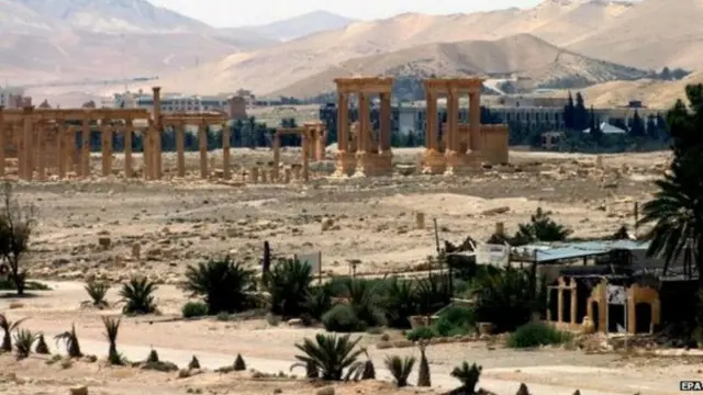 جنګیالي د تدمر په سوېل لوېدیځ کې د دغو لرغونو اثارو سیمې ته نه دي رسېدلي.