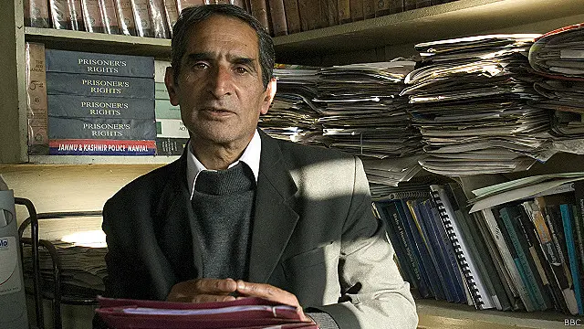 پاسپورٹ کے لیے درخواست دینے والوں کی اکثریت کو بیرون ملک سفر کی اجازت نہیں دی جاتی ہے: پرویز امروز