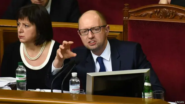 Уряд України міняє риторику