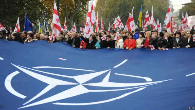Tbilisidə NATO tərəfdarlarının aksiyası