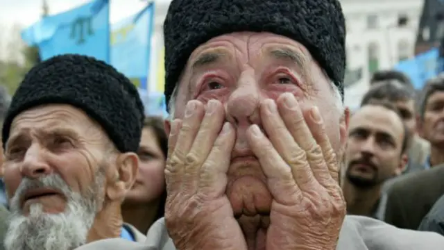 Hər il may ayında tatarlar Krımdan deportyasiya olunmalarının ildönümünü keçirirlər. Bu il onların Simferepolda aksiya keçirməsinə Rusiya hökuməti icazə verməyib