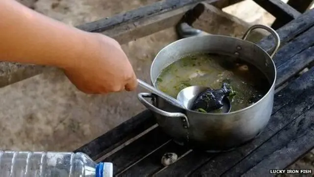 Para hacer frente a la anemia, sólo hay que hervir el pez de hierro en agua o sopa.
