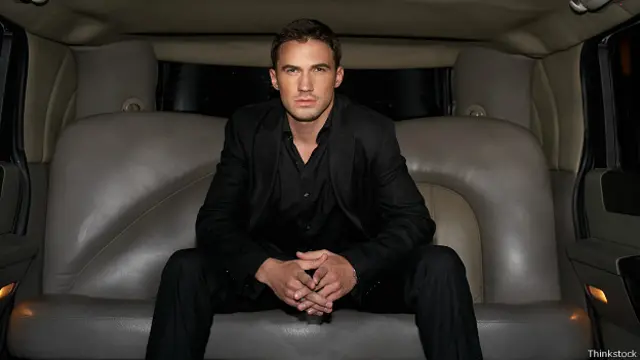 Молодой и богатый