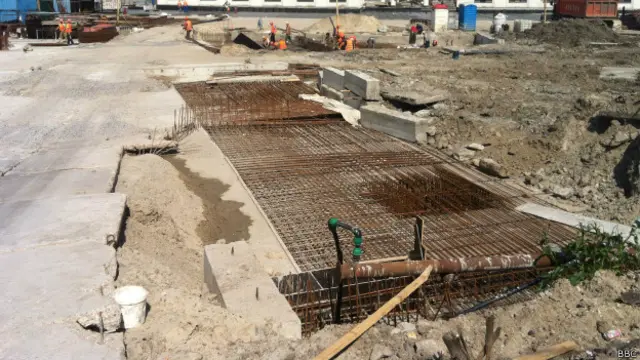 Плити, під якими від червня працюватимуть археологи