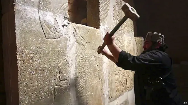 دولت اسلامیہ نے عراق میں نمرود کے ثقافتی آثار کو مسمار کیے جانے کی تصاویر جاری کی ہیں