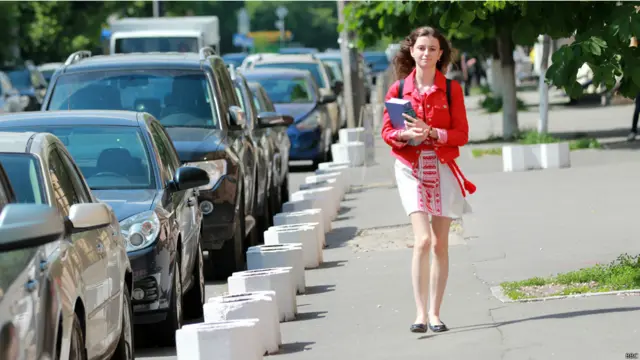 Киевляне в вышиванках - фото