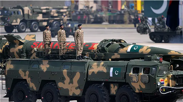 سنڈے ٹائمز میں ایک خبر شائع ہوتی تھی۔ جس میں کہا گیا تھا کہ سعودی عرب نے جوہری صلاحیت حاصل کرنے کے لیے پاکستان سے جوہری ہتھیار لینے کا اصولی فیصلہ کیا ہے