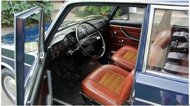 Tuy Lada thuộc dòng bình dân, nhưng chiếc Lada 2103 của Roman Grudinin lại là phiên bản "sang trọng" với nội thất cao cấp (Hình: Roman Grudinin) 
